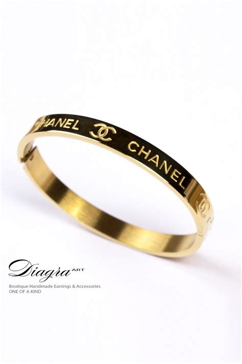 chanel armband fake